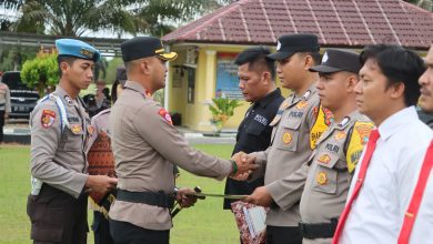 Polres Bangka Tengah Berikan Penghargaan ke Personel